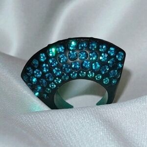 Elegant Blue Crystal Ring